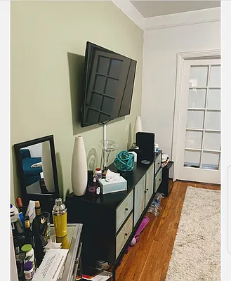 Rented by Oxford Property Group | media 10