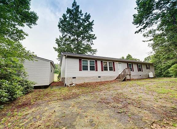 4th image of 100 Barnwell Acres Dr