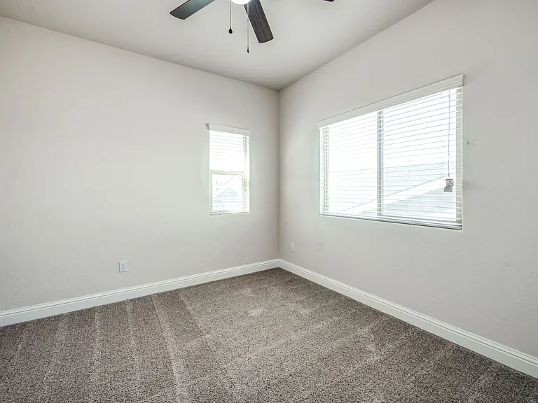 4129 Alamos Ave — Photo 24