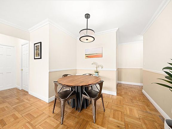 4th image of 300 E 71st St APT 6N