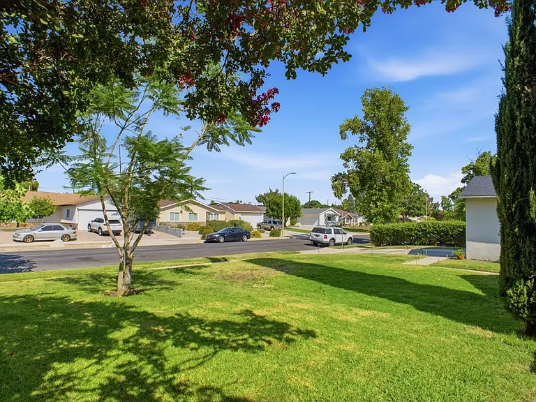 7737 Minstrel Ave — Photo 10