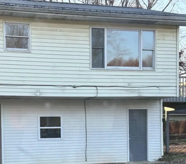 FRONT OF APARTMENT - 392 Washington St