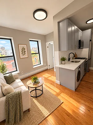 Living room, photo 2
