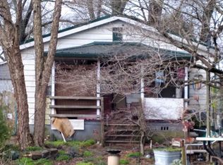 416 Douglas St, Cartersville, GA 30120