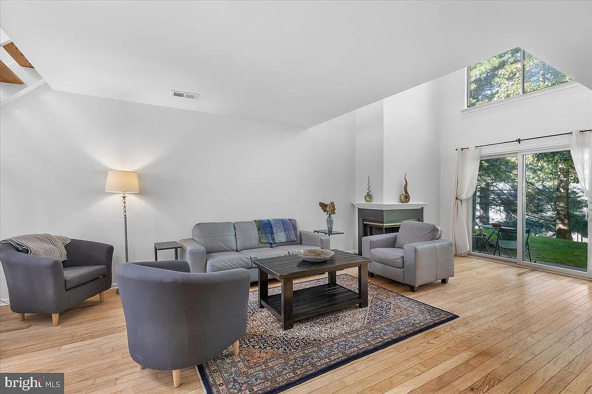2 bed, 2.5 bath, 1559 sqft, $3,680 — Photo 1