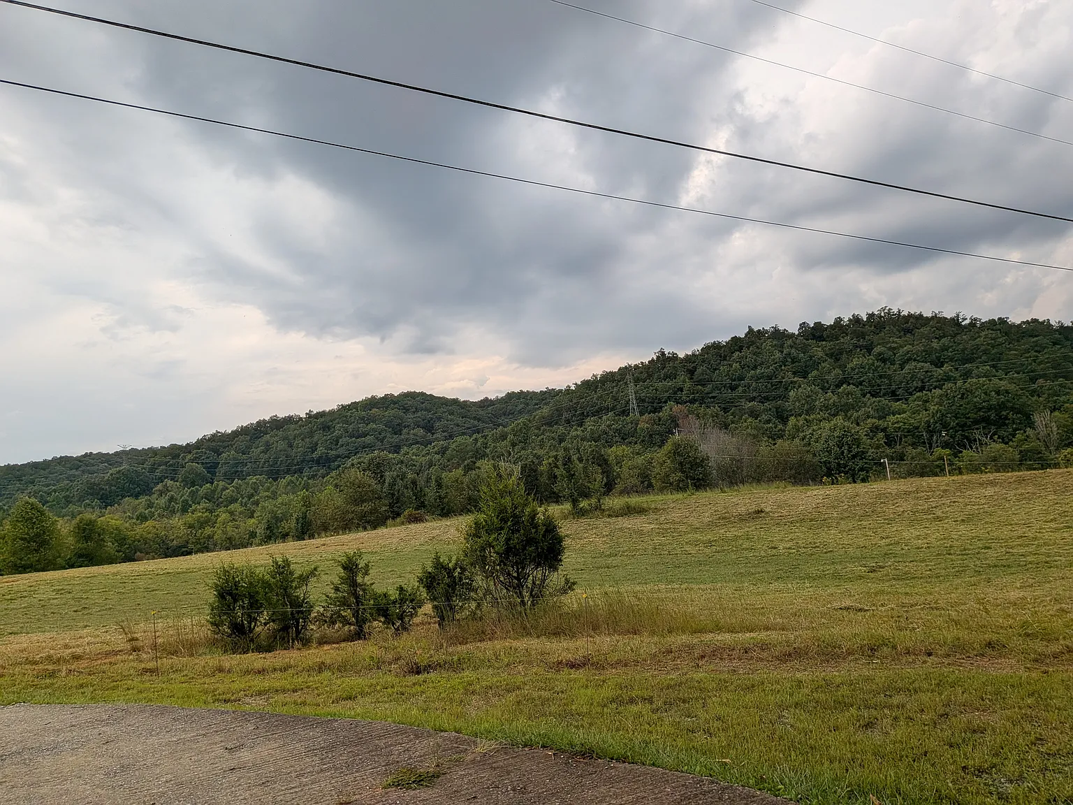 4 bed, 1380 sqft, $1,800 — Photo 2