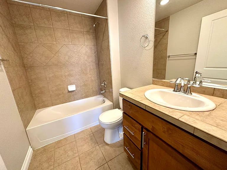 1284 N Downing St #504 — Photo 12