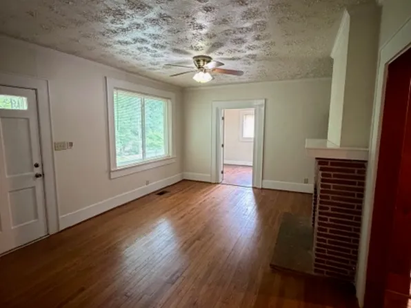 3160 Lake Ave, Hapeville, GA 30354