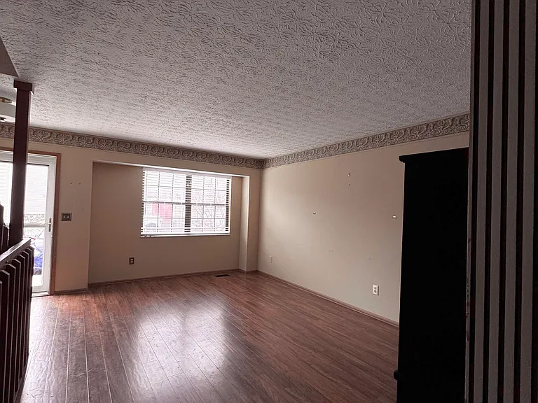 8158 Newark Ave #16 — Photo 7