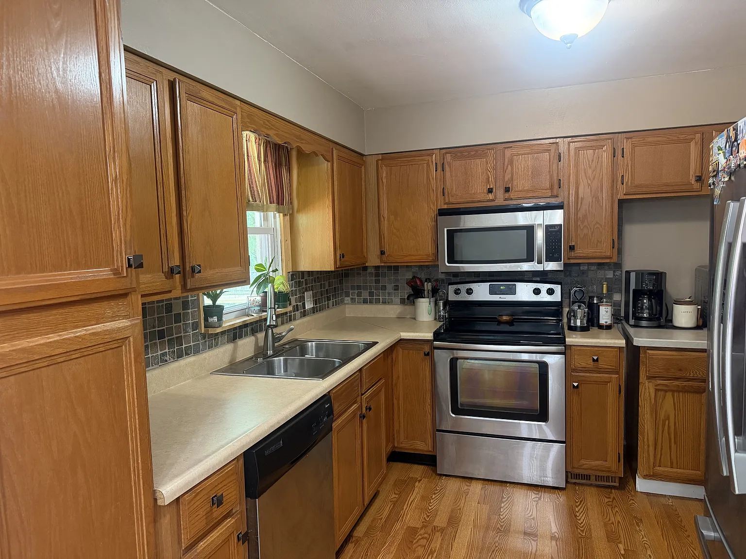 2191 Frostwood Avenue - 1 — Photo 3
