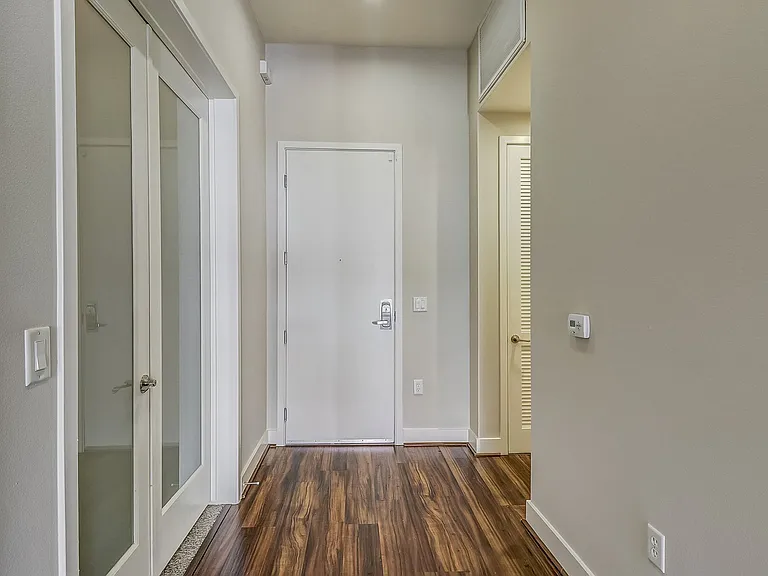 Axis 2300 Apartments — Photo 77