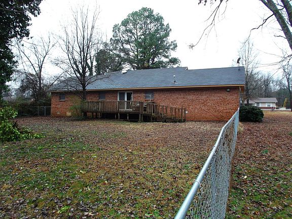 5th image of 810 N Miller St