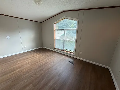 30 Eastland Dr Photo 1