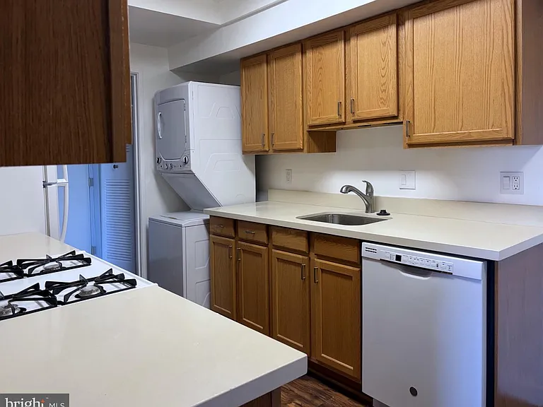 10239 Prince Pl #26-304 — Photo 15