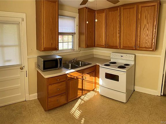 5th image of 2204 Farrand St