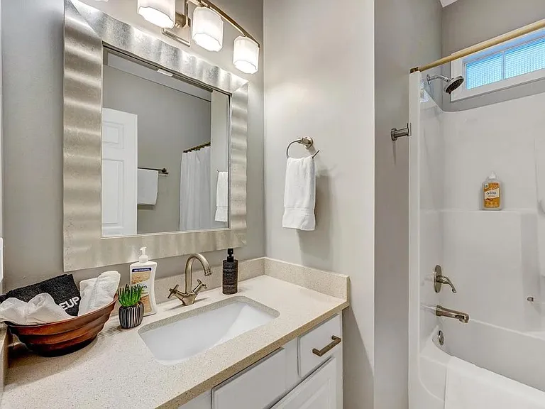 104 Hillcrest Ave — Photo 8