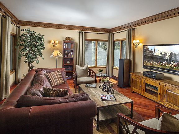 5th image of 484 Meadow Bay Ct