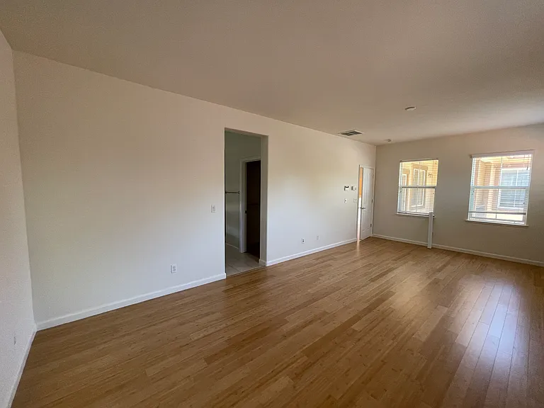 121 Patterson Ave — Photo 10