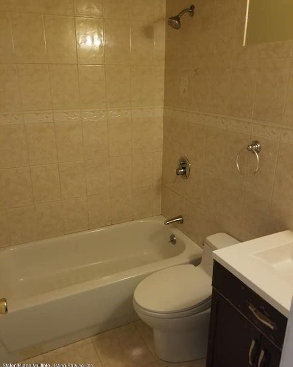 2nd image of 186 Wild Ave