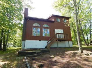 471 Hyland Dr, East Stroudsburg, PA