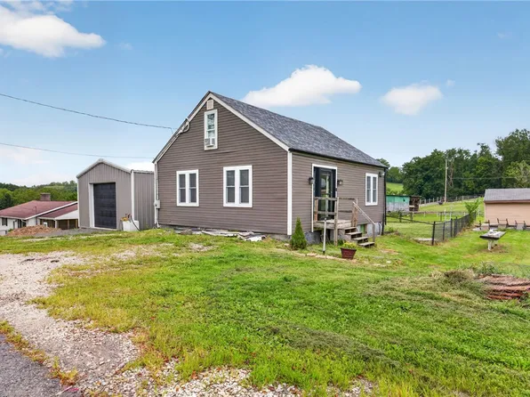 424 Pershing Ave, Houston, PA 15342