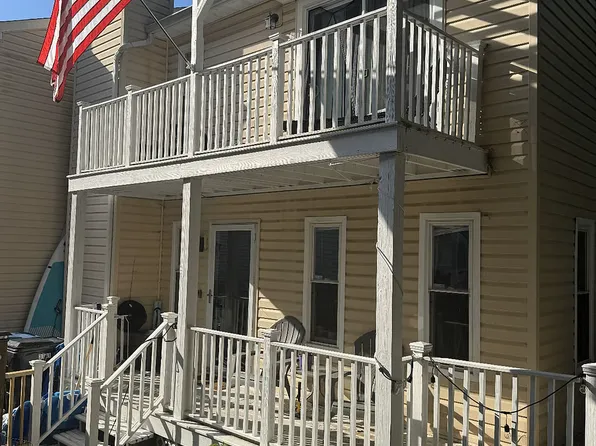 3761 Rockbridge Rd, Virginia Beach, VA 23455