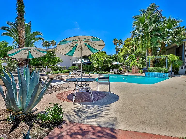 The Hibiscus Biltmore Apartments — Photo 14