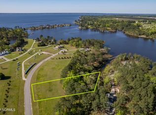 518 Dawson Creek Blvd, Oriental, NC 28571