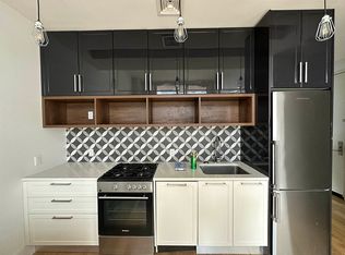 41-21 28th St SUITE 13J, Long Island City, NY 11101