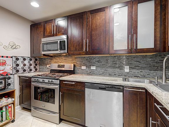 5th image of 1133 Miller Ln APT 207