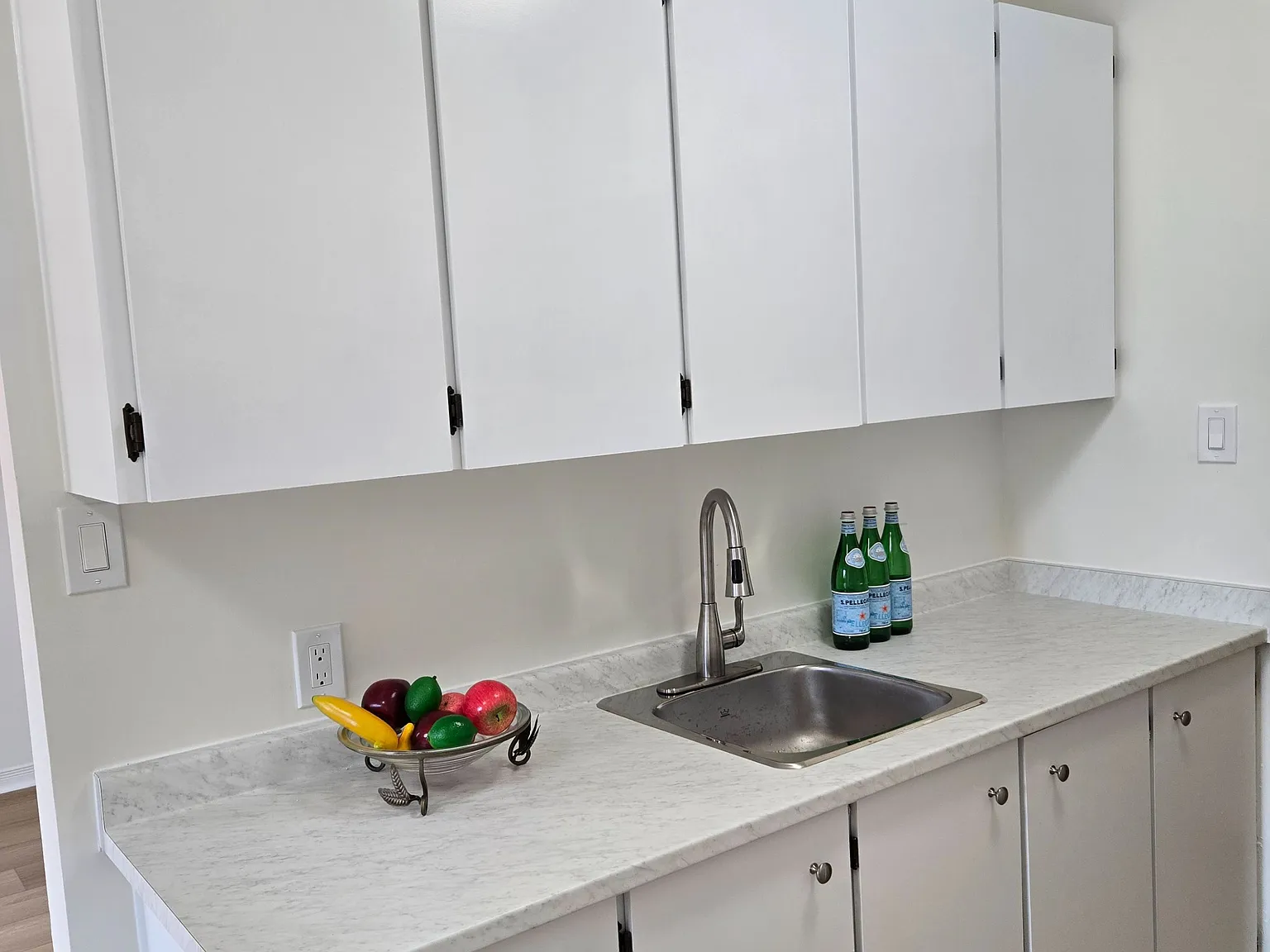 1 bed, $1,649 — Photo 2