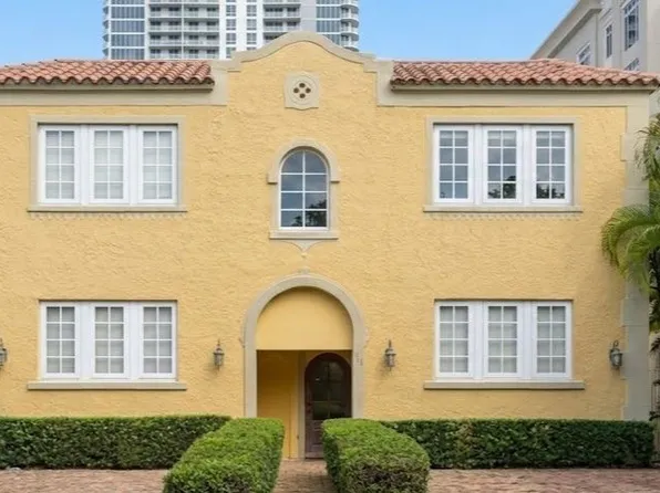 215 Phoenetia Ave APT 2, Coral Gables, FL 33134