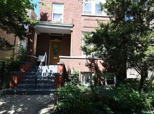 2952 N Ridgeway Ave, Chicago, IL 60618