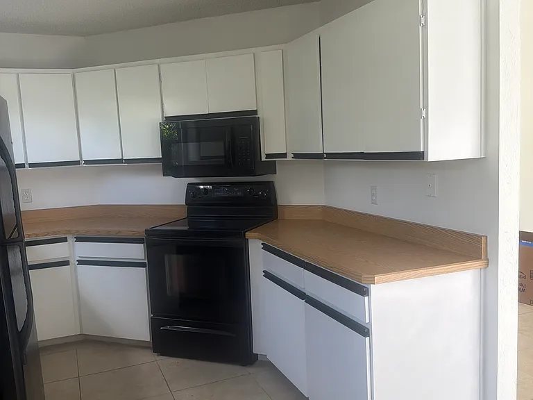 91 Wellwood Ln #B — Photo 12