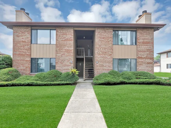 1025 Manchester Ct #1025, South Elgin, IL 60177