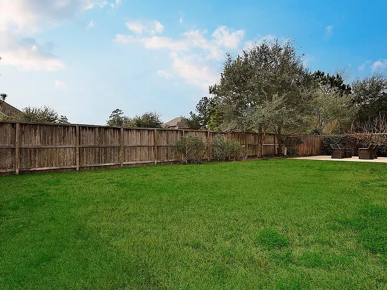 27 Tioga Pl — Photo 33