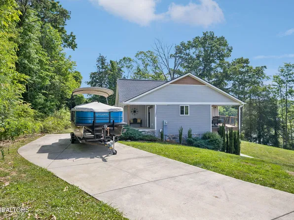 408 Ernie Roberts Rd, Rutledge, TN 37861