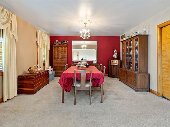 5th image of 1601 Calder St