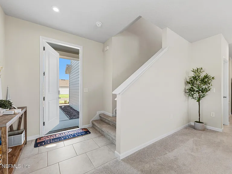 1052 Victoria Hills Ct — Photo 3