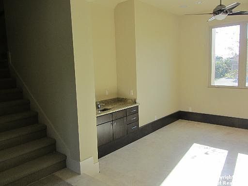 4th image of 27 Stone Hill Dr