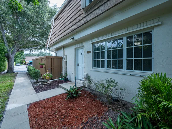 4300 Hazel Avenue #D, Palm Beach Gardens, FL 33410