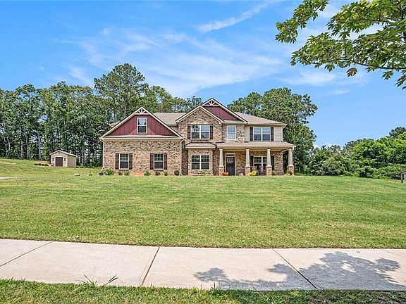 3rd image of 381 Homestead Cir