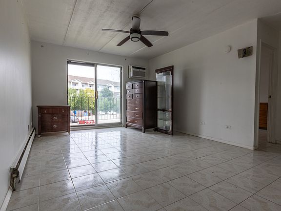 2nd image of 212 Shorewood Dr APT 1B