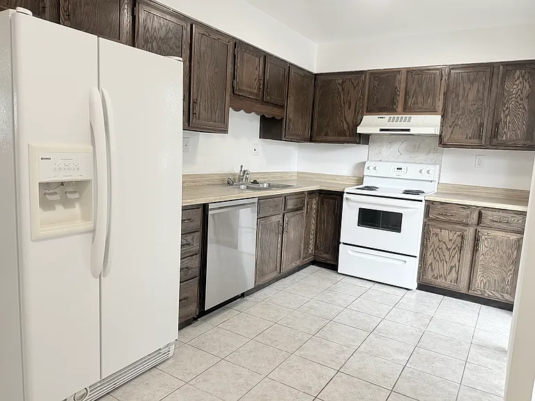 5025 N Carefree Cir #4 — Photo 6