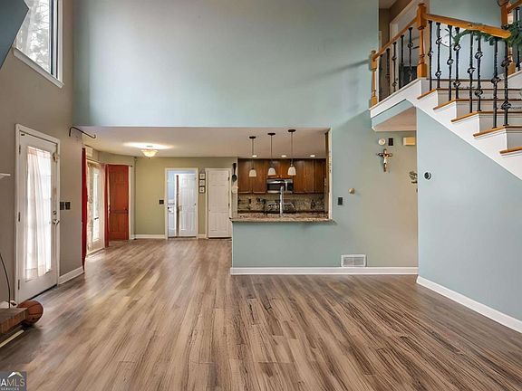 5th image of 4125 Poplar Trl