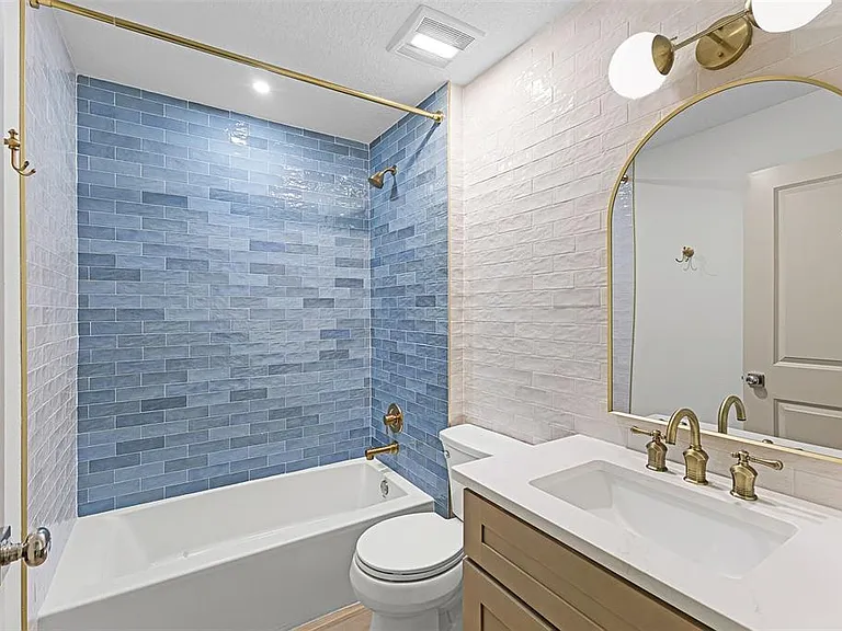 320 Kenora Dr — Photo 14
