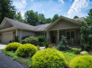 1601 High Meadow Ln, Hendersonville, NC 28739