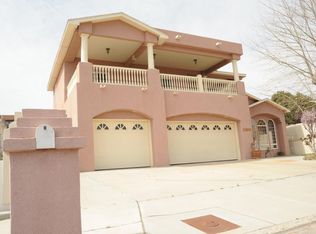 1431 Crescent Dr NW, Albuquerque, NM 87105