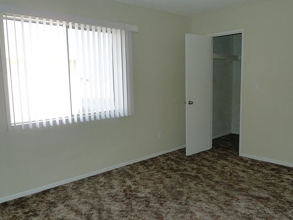 5th image of 21969 Arapahoe Ave APT 1