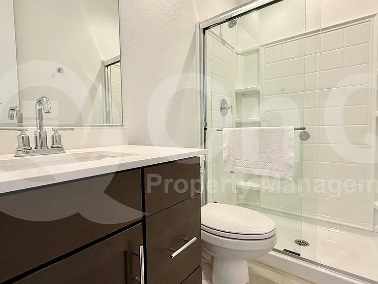 636 S Jacana Ln — Photo 22